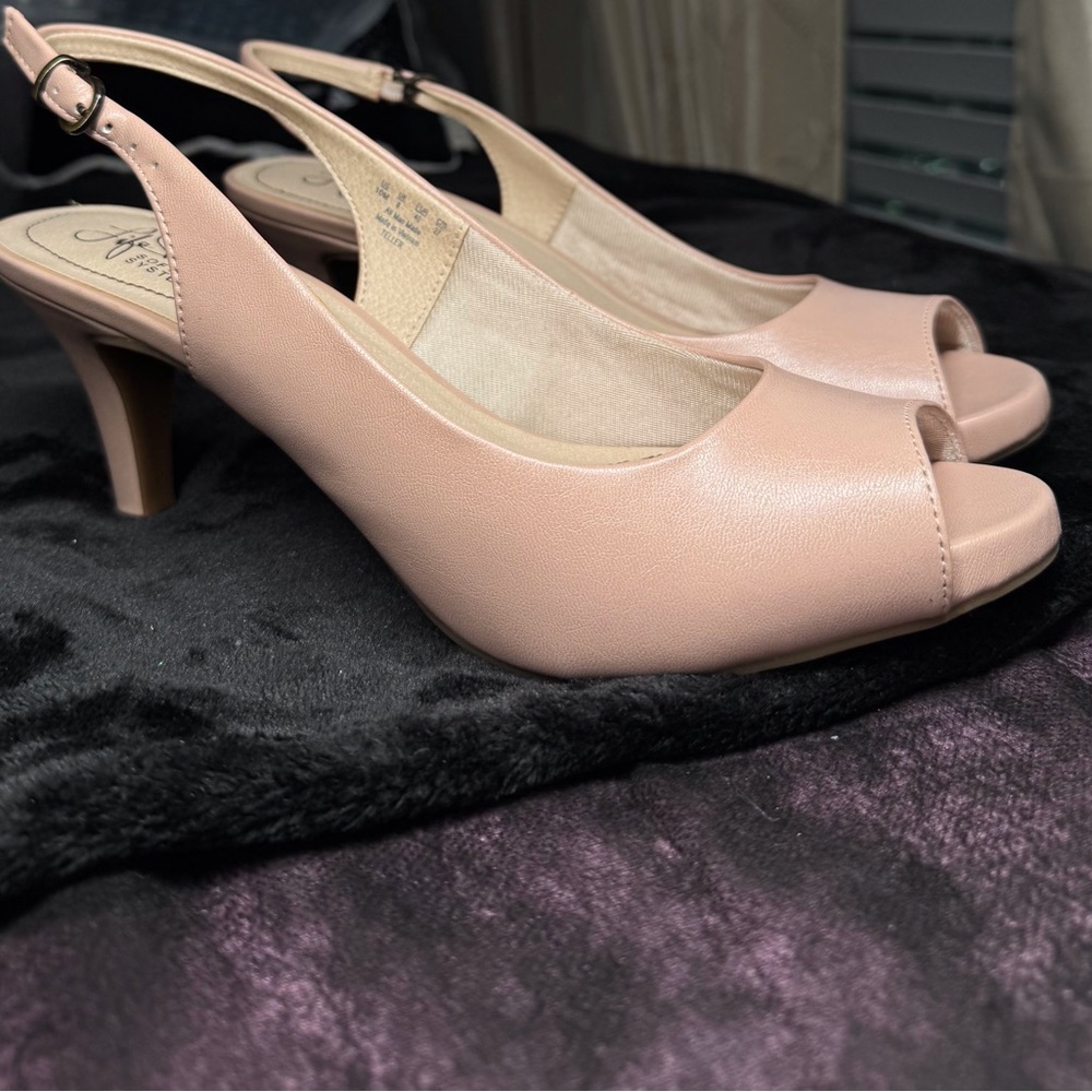 Elegant Pink Peep-Toe Slingback Heels